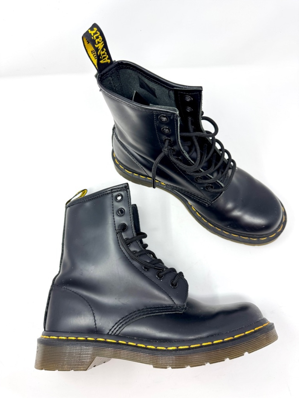 Dr. Martens 1460 Smooth Leather Lace Up Combat Boots in Black size US 8